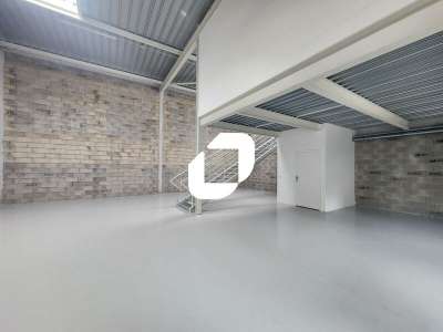 Vente Local d'activité 200m² Plaisir