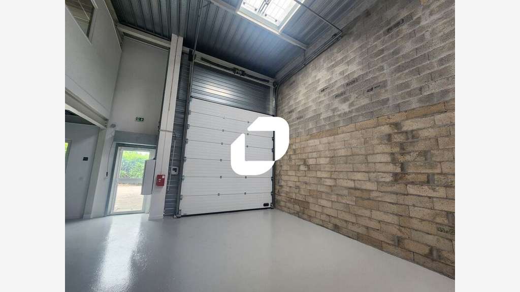Vente Local d'activité 178m² Plaisir