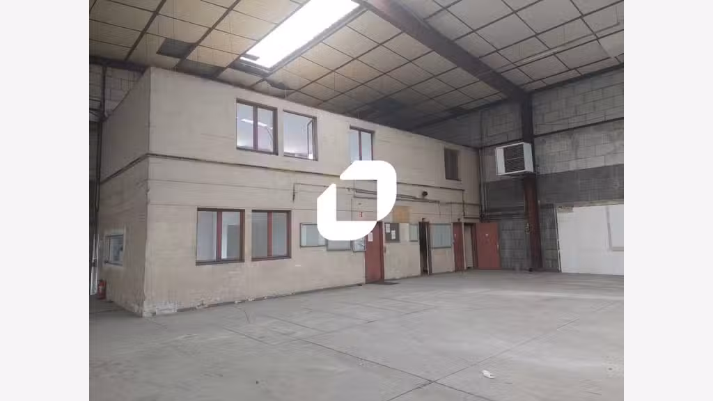 Vente Local d'activité 1664m² Plaisir