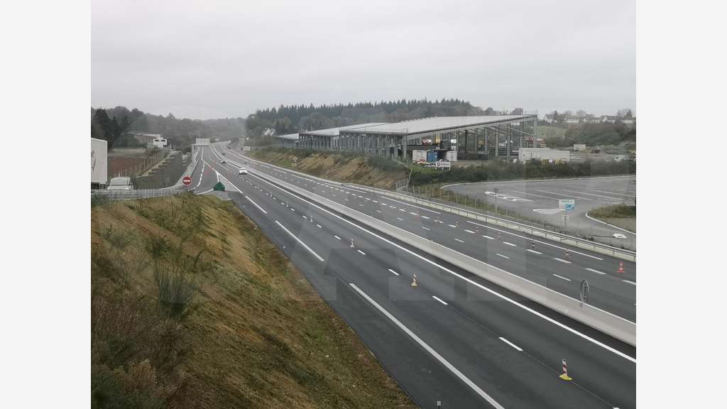 AV 3 bâtiments de 3000m² secteur Plémet