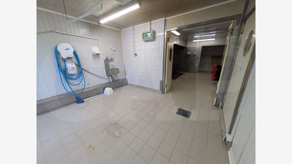 PLEMET - A VENDRE Bâtiment d'activités 360m²