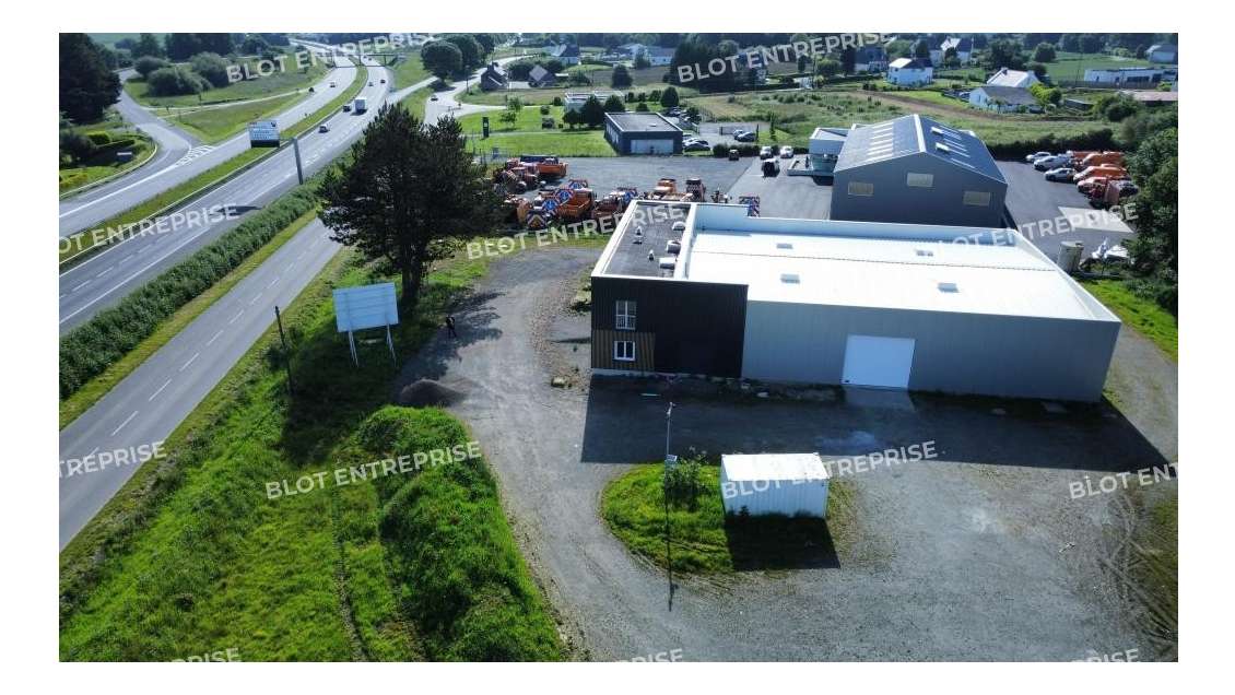 À VENDRE - LOCAL D'ACTIVITES 660 M² - PLERNEUF