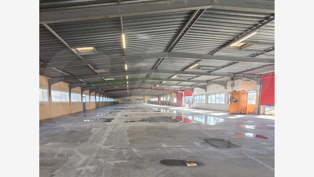A vendre local d'activité à Pleudihen-sur-Rance