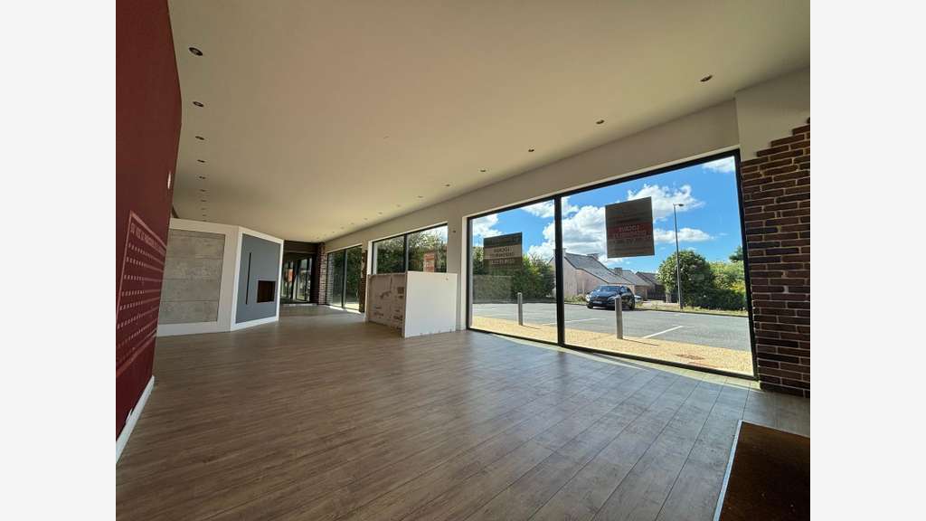 A vendre local commercial d'activité 325m² Pleuven