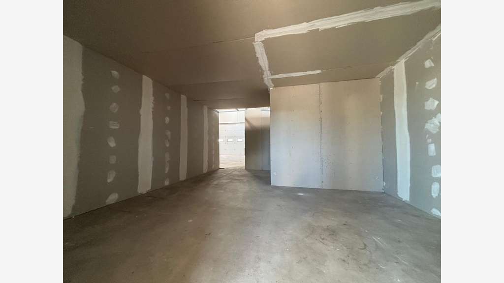 A vendre local commercial d'activité 325m² Pleuven