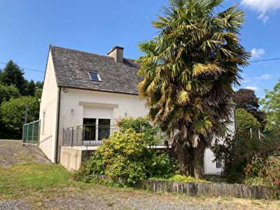 A vendre bâtiment artisanal 1500m² Monts d' Arrée 