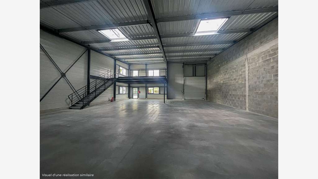 Local pro neuf avec Mezzanine 169 m² – ZA Ploërmel
