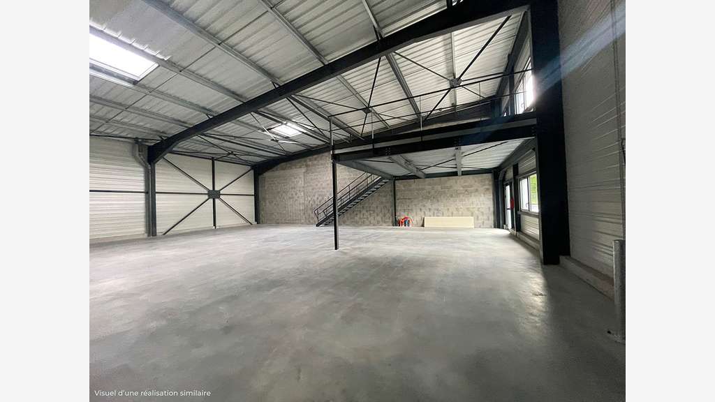 Local neuf avec mezzanine 165 m² – ZA Ploërmel
