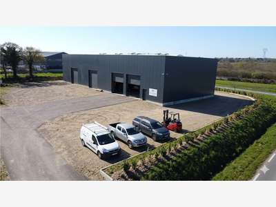 A vendre bâtiment industriel 1000m² sur Guingamp