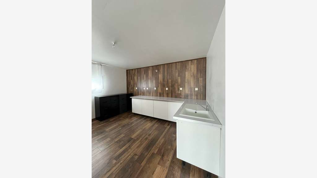 A vendre local 310m² zone de Mescouezel à Plouzané