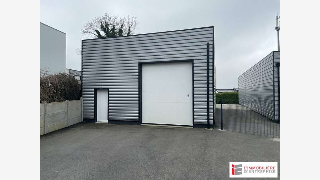 A vendre local 310m² zone de Mescouezel à Plouzané