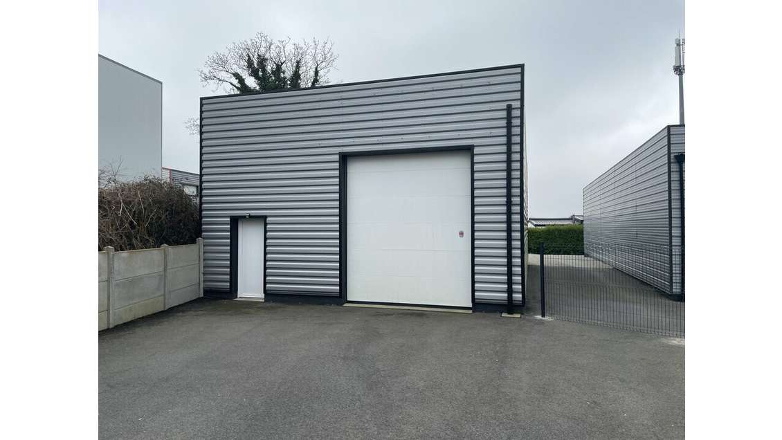 A vendre local 310m² zone de Mescouezel à Plouzané