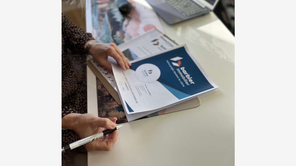 AV local d'activités neuf 920m² loué à Auray