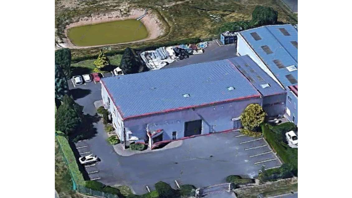 Vente local d'activités 1160m² à Pocé-sur-Cisse