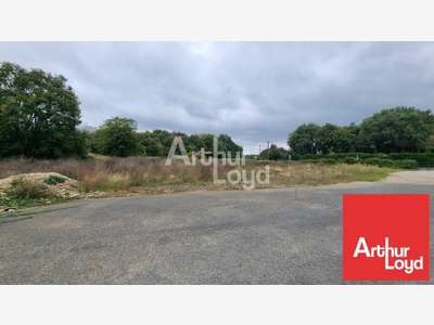 Local activité 250m² sur 8500m² à vendre à Ligugé 