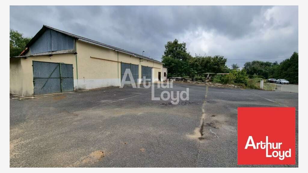 Local activité 250m² sur 8500m² à vendre à Ligugé 