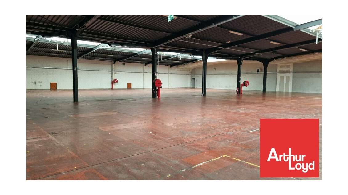 Entrepôts logistique 1458m² à vendre à Poitiers