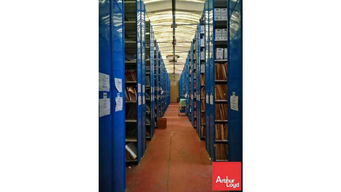 Entrepôts 730m² dernier km à vendre à Poitiers