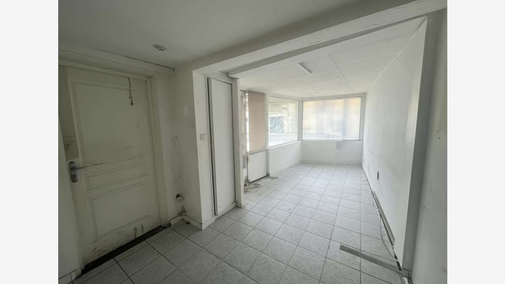 Local d'activité de 310 m2 au coeur de Poitiers,