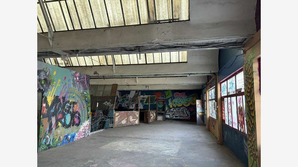 Local professionnel de 615m² à vendre à Poitiers