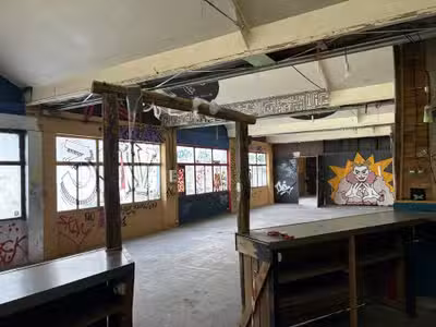 Local professionnel de 615m² à vendre à Poitiers