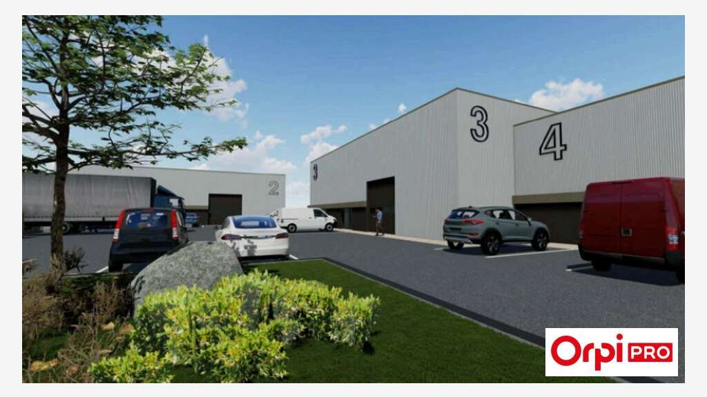 A vendre local d'activité de 389m² à Pommeret RN12