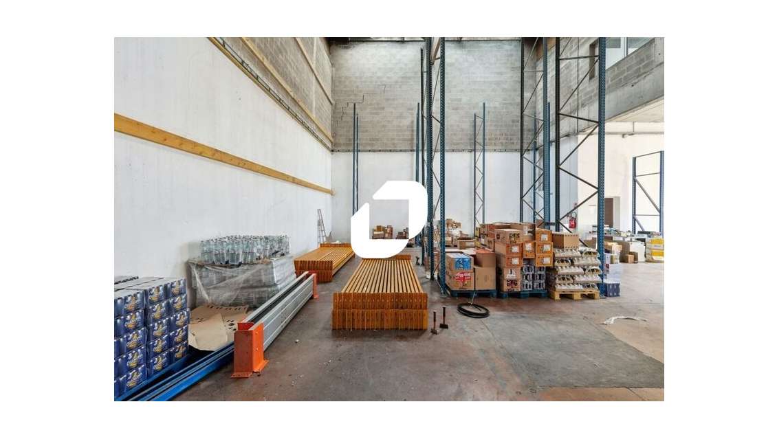 Vente Local d'activité 942m² Pontault combault