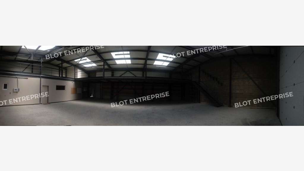 A vendre à louer locaux activité 577m² Pontchâteau