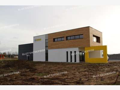 A vendre à louer locaux activité 577m² Pontchâteau