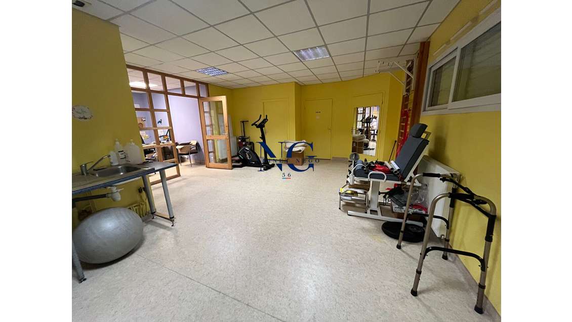 AV local commercial 115m² empl strat Pontivy