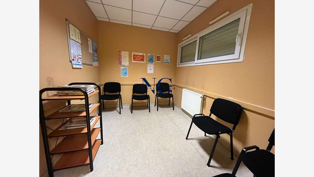 AV local commercial 115m² empl strat Pontivy