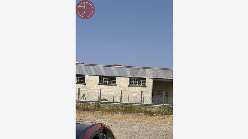 Vente ensemble de 3 entrepôts à Portet sur Garonne