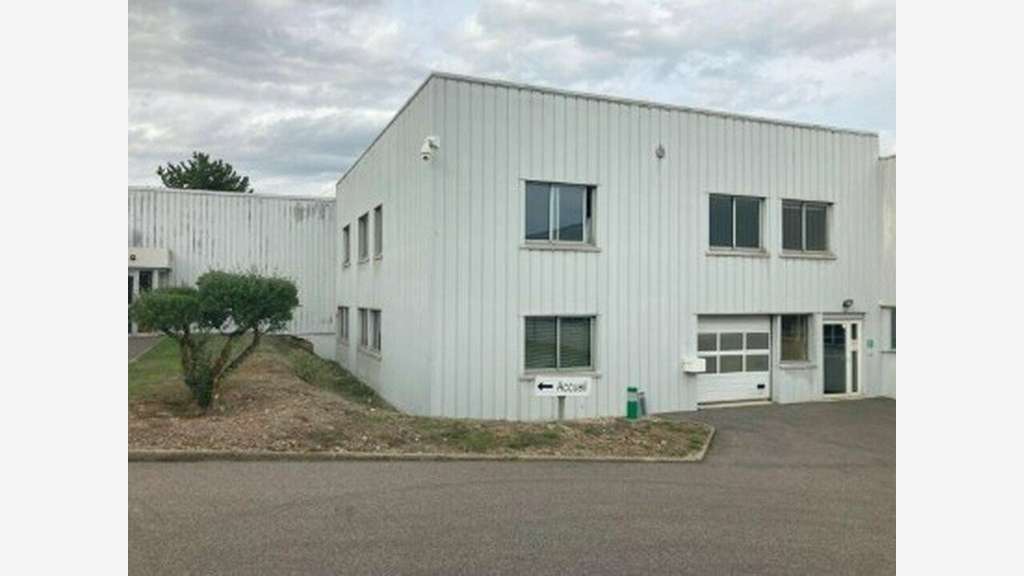 Bâtiment industriel 6889m² à vendre ZI Privas