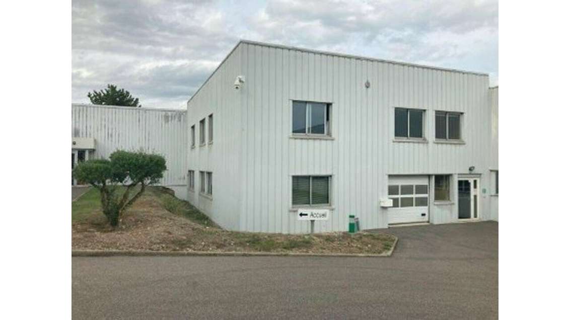 Bâtiment industriel 6889m² à vendre ZI Privas