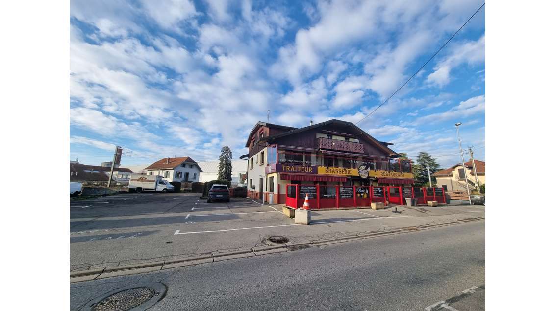 AV murs commerciaux & habitation libres à Publier