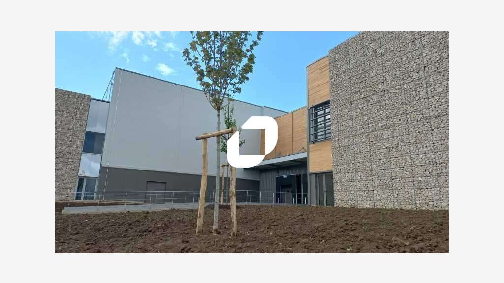 Vente Local d'activité 3255m² Puiseux en france