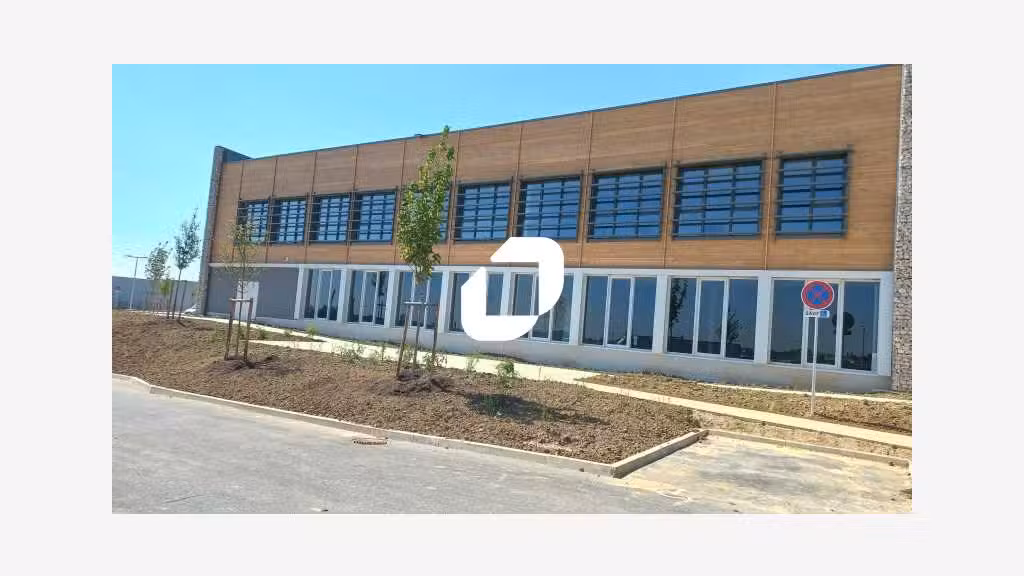 Vente Local d'activité 12394m² Puiseux en france