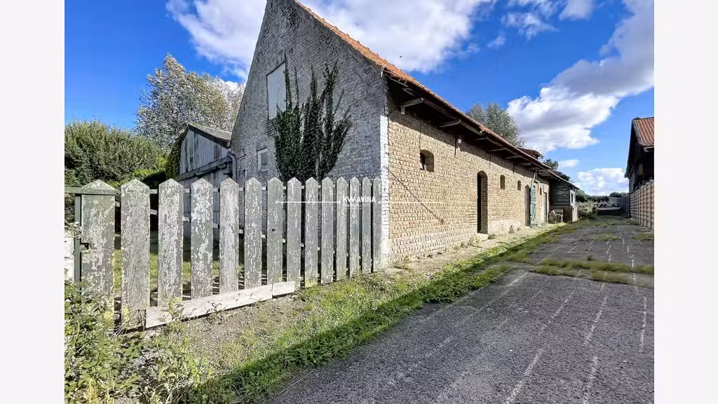 Bâtisse de caractère à vendre à Quaëdypre