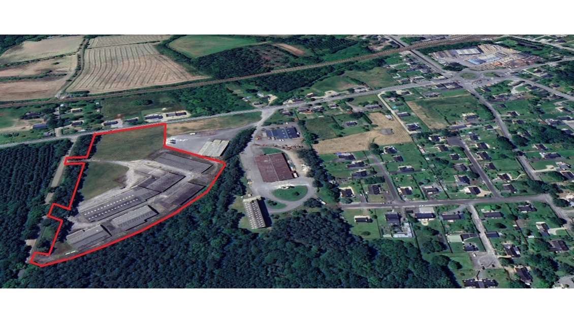 AV Foncier 28 000m² avec bâtiment 6 000m² dept 56