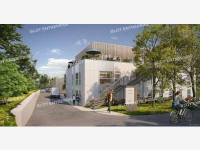 A vendre à louer showroom 464m² à Quimper
