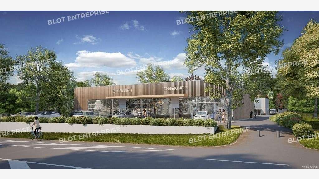 A vendre à louer showroom 464m² à Quimper