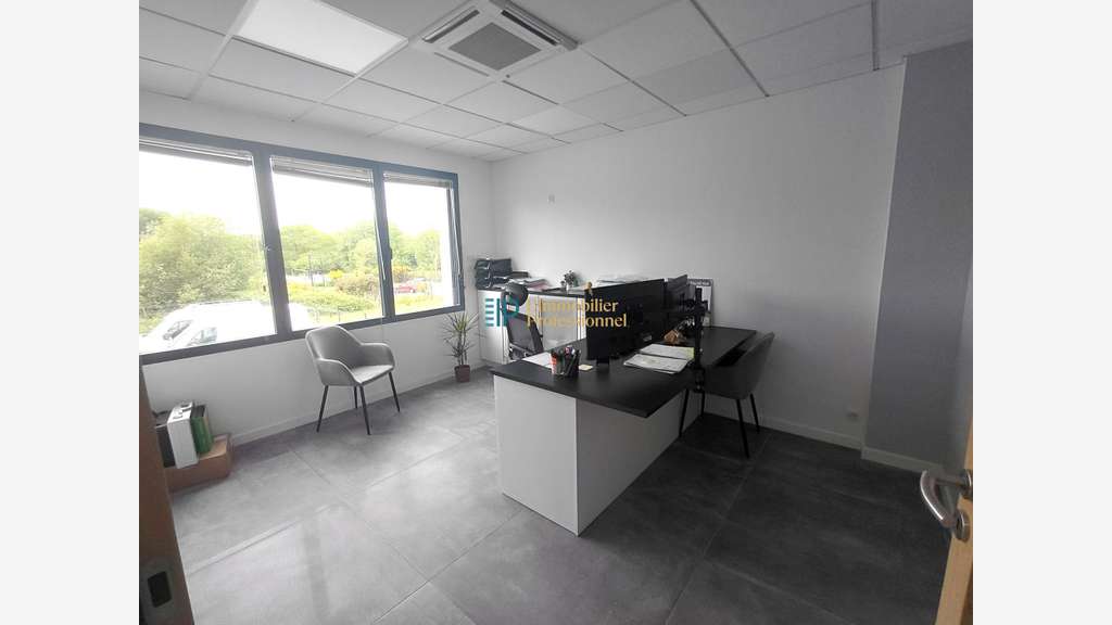Vente local d'activité de 630m² à Quimper