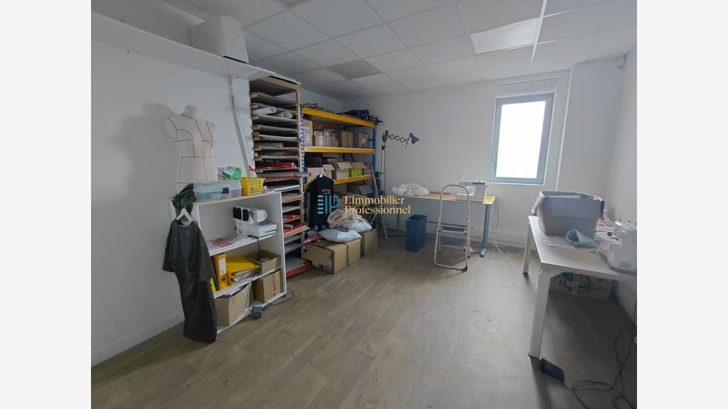 Vente local industriel de 833m² à Quimper