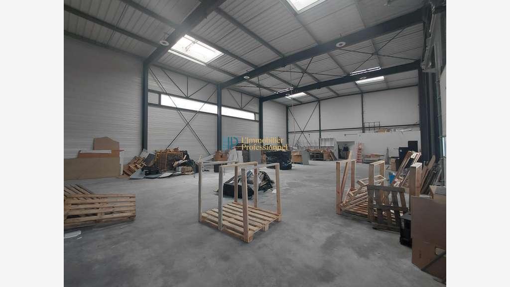 Vente local industriel de 833m² à Quimper