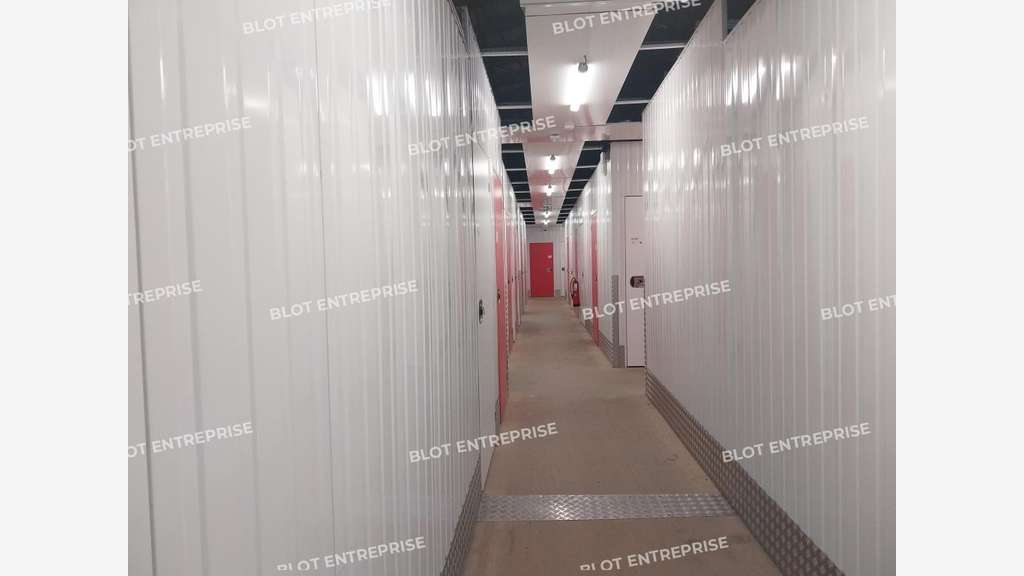 A vendre locaux d'activités 2 333m² à Quimper