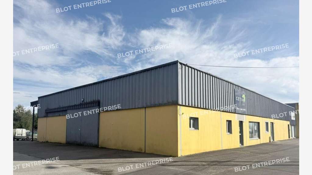 A vendre local d'activités de 885m² à Quimper