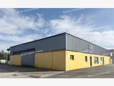 A vendre local d'activités de 885m² à Quimper