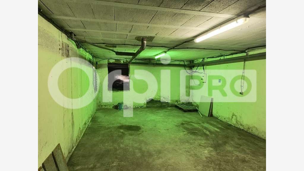 Local 650m² sur 2160m² à vendre à Reims Farman
