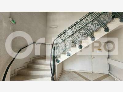 Local professionnel de 210m² à vendre dans le 51