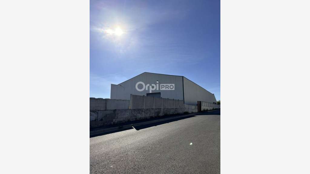 Entrepôt de 2575m² à vendre à Reims